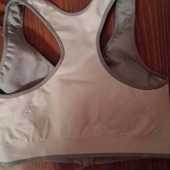 Avia Women's Light Gray Zip-Front Sports Bra - Picture 4 of 4